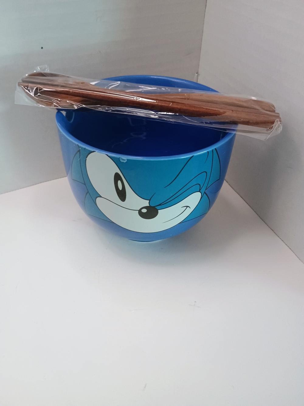 SONIC THE HEDGEHOG Ramen Bowl 3 Pc Set with Bamboo Chopsticks, Spoon, NEW
